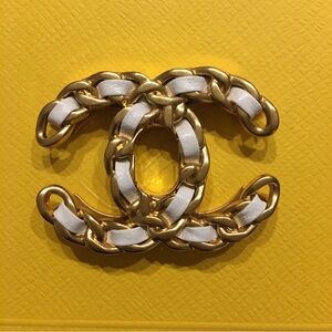 Brooch - Vintage CC turn Lock 125$ - already up cycled into a brooch